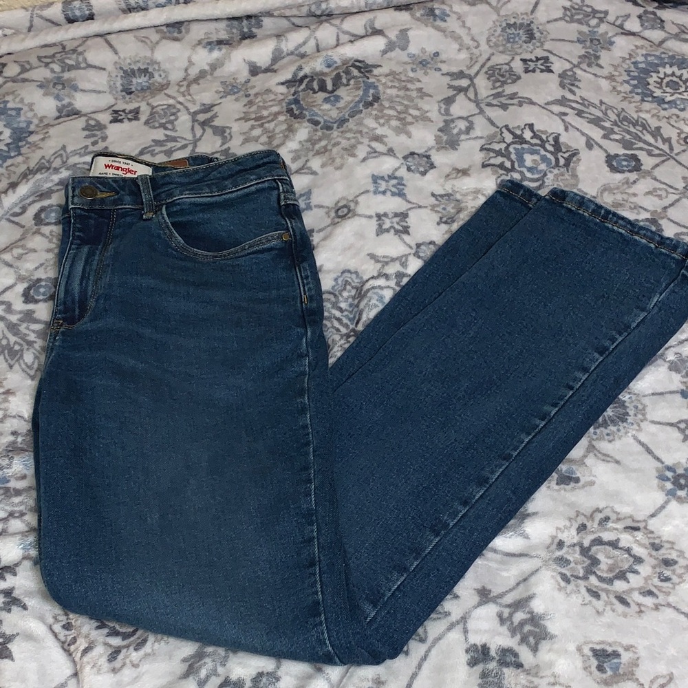 Wrangler Slim Fit Straight Leg Jeans